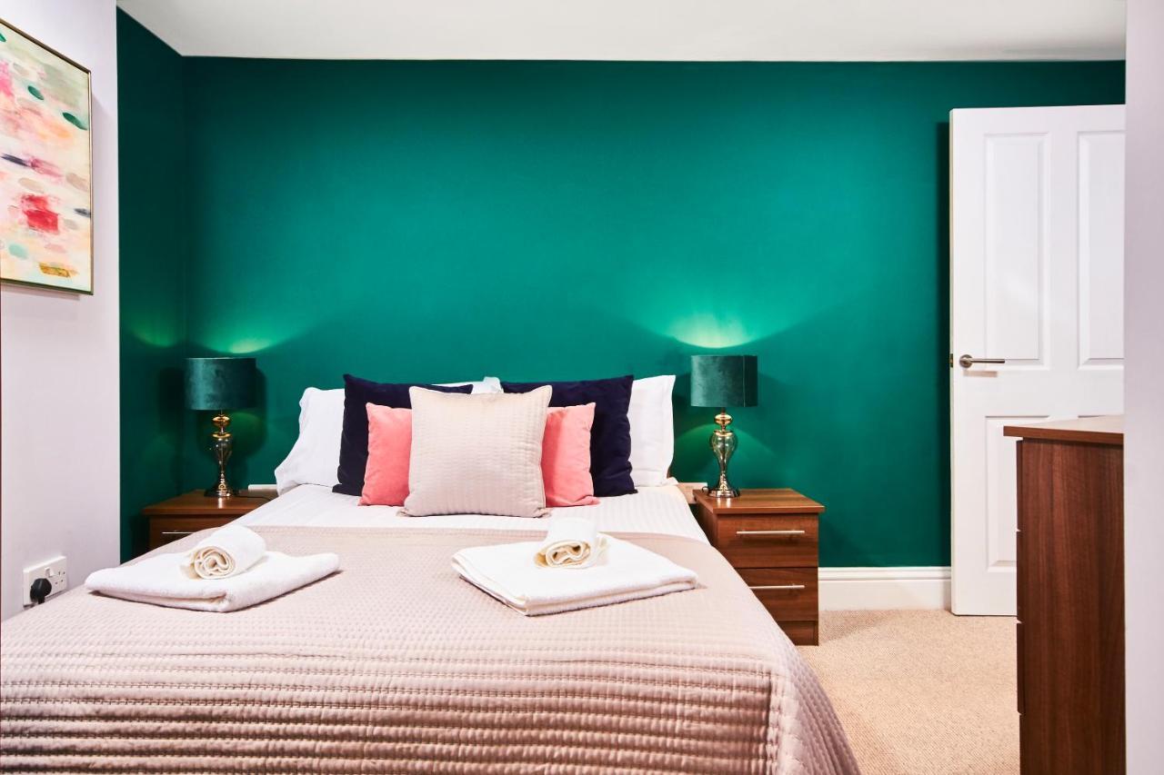 Treasure - Sleeps 4 - Lower Ground Floor * Newcastle upon Tyne