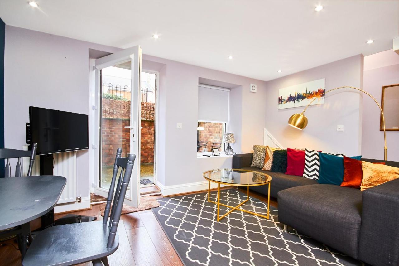 Newcastle Treasure - Sleeps 4 - Lower Ground Floor * Newcastle Upon Tyne